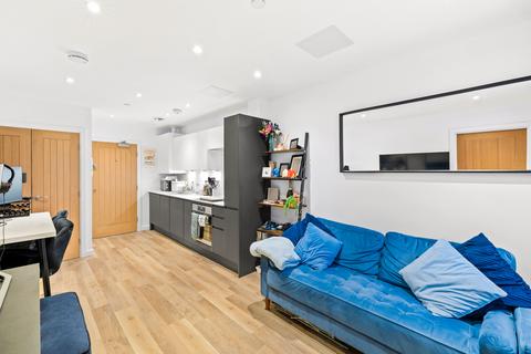 1 bedroom apartment for sale - Chertsey Road, Woking GU21