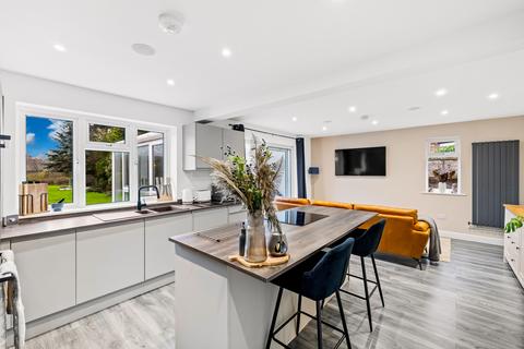 undefined, Povey Cross Road, Horley RH6