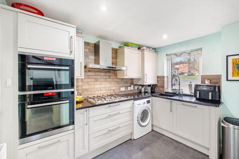 undefined, Aviary Way, Crawley RH10