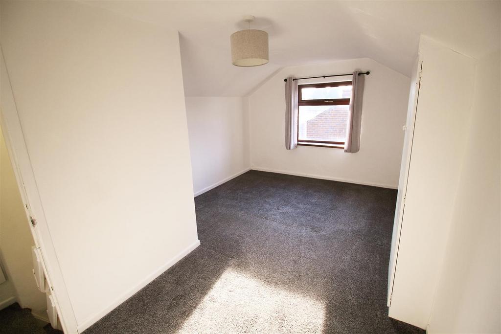 Bedroom..jpg