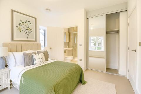 3 bedroom semi-detached house for sale, Chapelgate Mews, Basildon