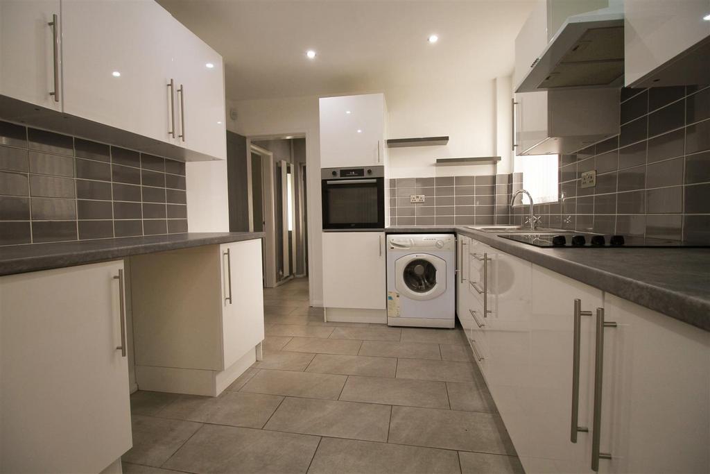 Kitchen..jpg