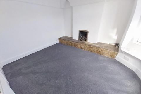 3 bedroom semi-detached house to rent, Mackworth Road, Porthcawl