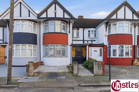 3 bedroom house for sale, Steeplestone Close, London, N18