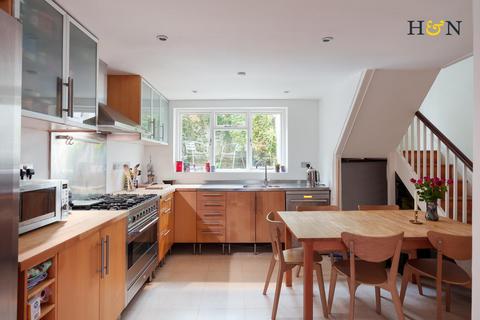 2 bedroom townhouse for sale, Queens Gardens, Brighton BN1