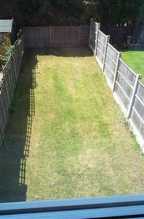 2 bedroom terraced house to rent, Versailles Gardens, Hucknall, NG15