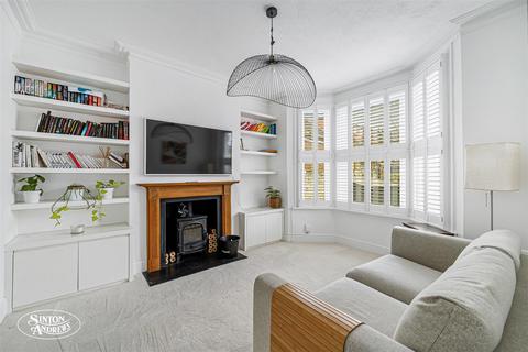 3 bedroom end of terrace house for sale, Cranmer Avenue, London