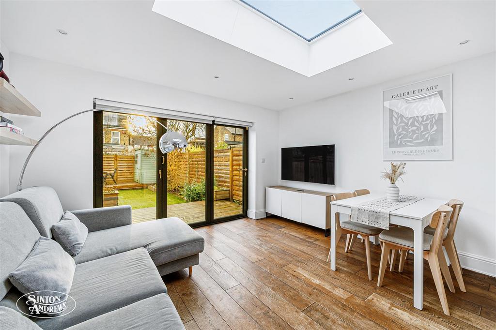 39 Cranmer Avenue-3.jpg