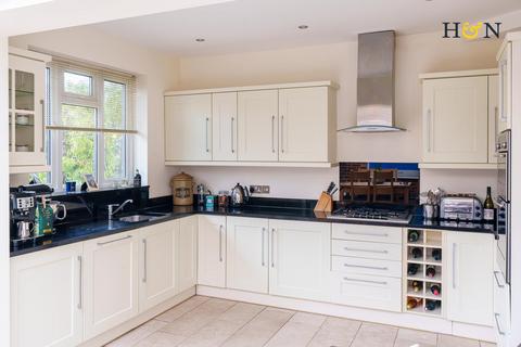 4 bedroom semi-detached house for sale, Berriedale Avenue, Hove BN3
