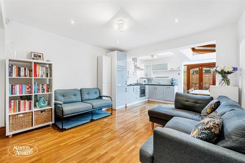 2 bedroom semi-detached house for sale, Northfield Road, London