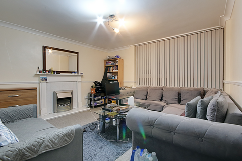 2 bedroom flat for sale, Turkey Street, Enfield, EN1