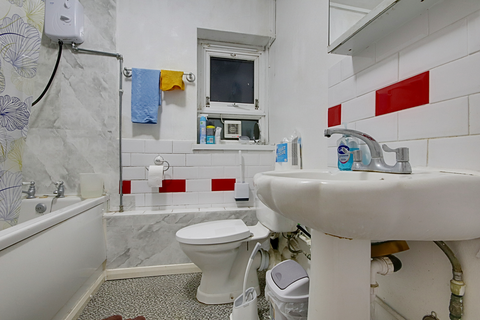 2 bedroom flat for sale, Turkey Street, Enfield, EN1