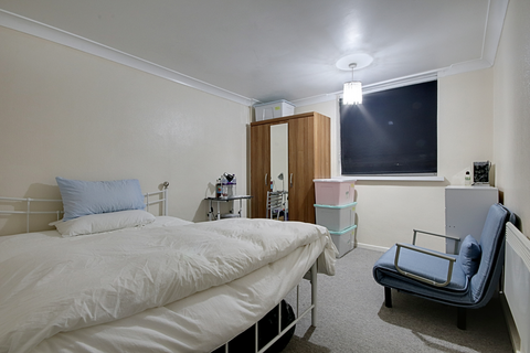 2 bedroom flat for sale, Turkey Street, Enfield, EN1