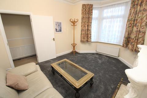 4 bedroom terraced house to rent, Fairthorn Road, Charlton  SE7
