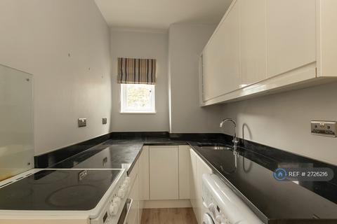 1 bedroom flat to rent, Tremadoc Road, London, SW4