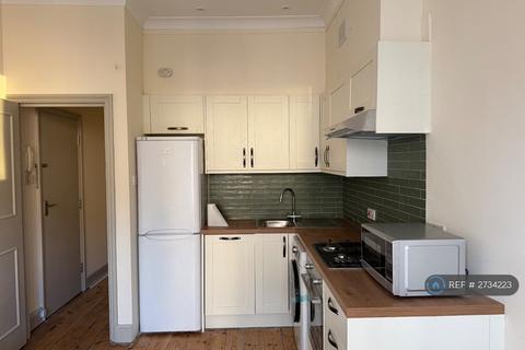 2 bedroom flat to rent, Mill Lane, London, NW6