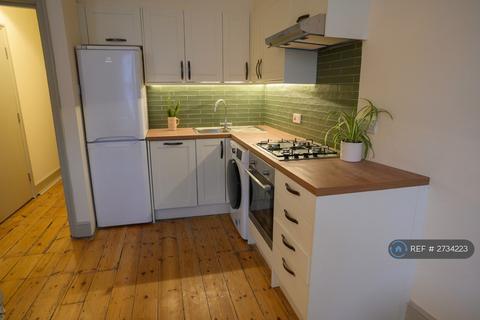 2 bedroom flat to rent, Mill Lane, London, NW6