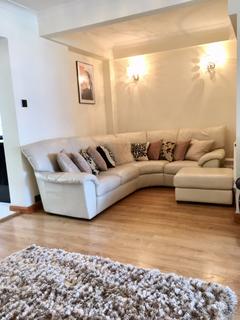 4 bedroom terraced house to rent, Bramdean Crescent, Lee  SE12