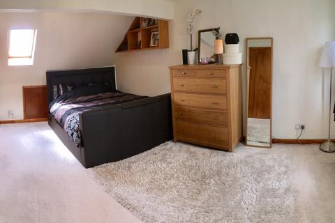 4 bedroom terraced house to rent, Bramdean Crescent, Lee  SE12