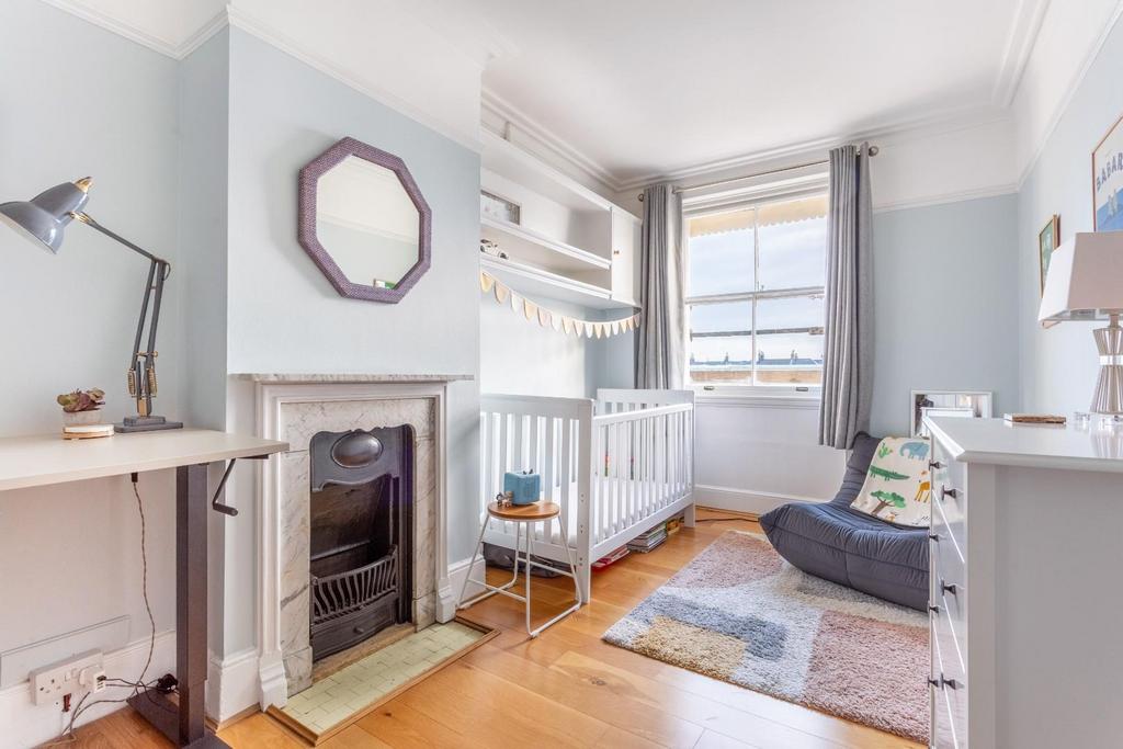 Adelaide Crescent-3.jpg