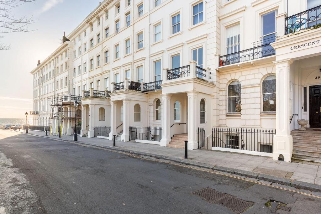 Adelaide Crescent Front shot-2.jpg