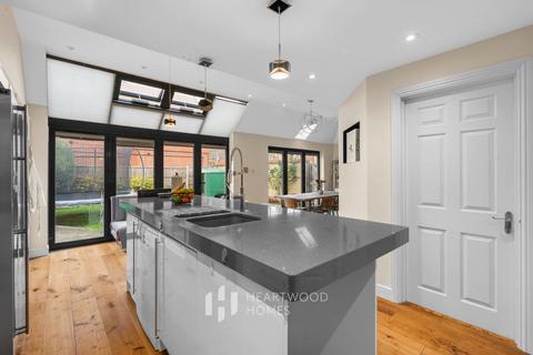 4 bedroom detached house for sale, Stanmore Chase, St. Albans, AL4 0EZ