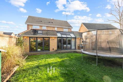 undefined, Stanmore Chase, St. Albans, AL4 0EZ