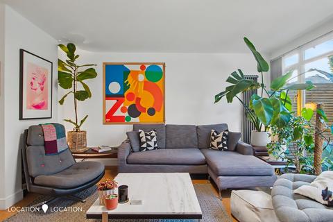 undefined, Elton Place, London, N16