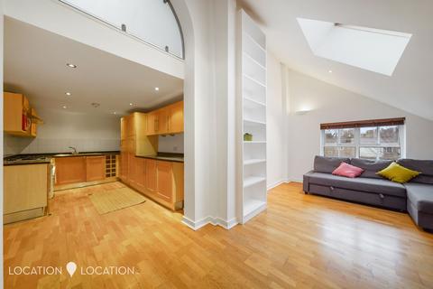 2 bedroom flat for sale - Defoe Road, St. Mary's Court, N16