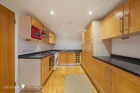 2 bedroom flat for sale, Defoe Road, St. Mary's Court, N16