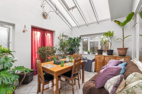 undefined, Bucknalls Drive, Bricket Wood, St. Albans, AL2 3XJ