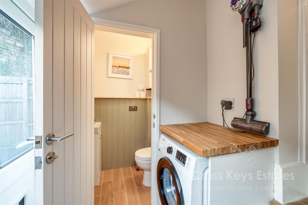 Utility & Downstairs toilet