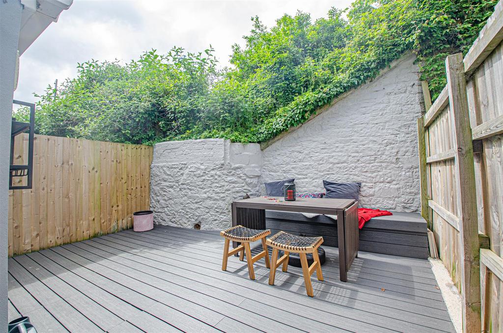 Rear Courtyard Garden