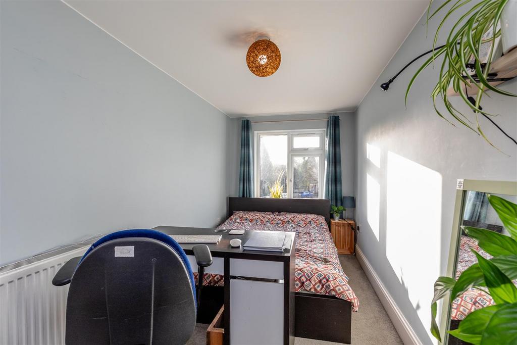Canford Lane, Westbury on Trym Bed 4.jpg