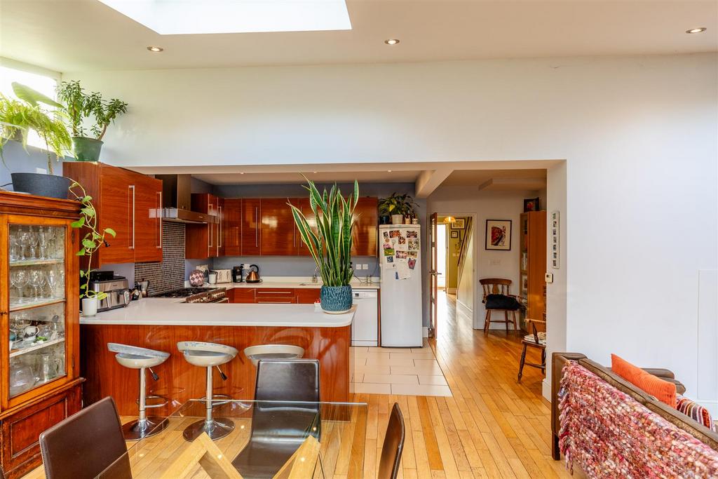 Canford Lane, Westbury on Trym Breakfast Bar.jpg