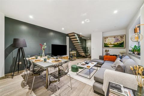 2 bedroom maisonette to rent, Wickham House, 14 King Street, Richmond, Surrey, TW9