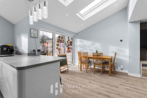 3 bedroom semi-detached house for sale, Gibbons Close, Sandridge, St. Albans, AL4 9EP