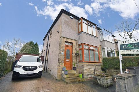 Castle Avenue, Rastrick