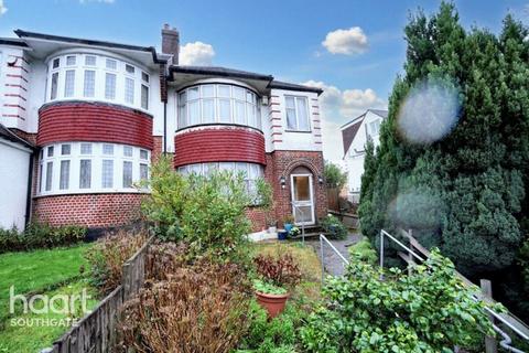 3 bedroom end of terrace house for sale, Chase Road, London
