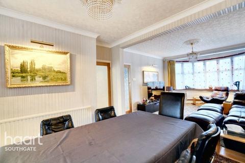 undefined, Chase Road, London