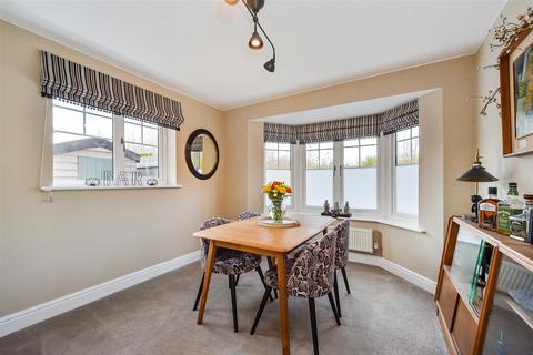 4 bedroom detached house for sale, Tapestry Road, Andover