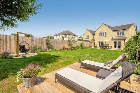 4 bedroom detached house for sale, Causeway End, Nr Malmesbury