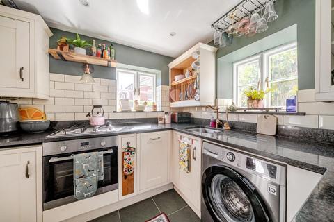 undefined, Gaston Lane, Hook RG29
