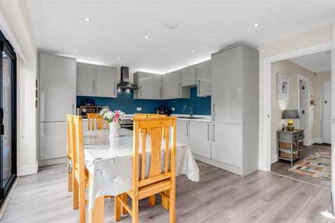 3 bedroom semi-detached house for sale, New Road, Woolmer Green, Knebworth