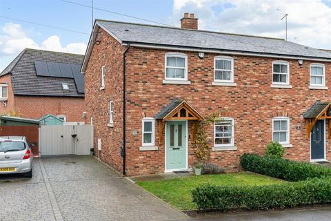 3 bedroom semi-detached house for sale, New Road, Woolmer Green, Knebworth