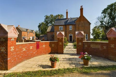 7 bedroom character property for sale, White House Road, Ely CB7