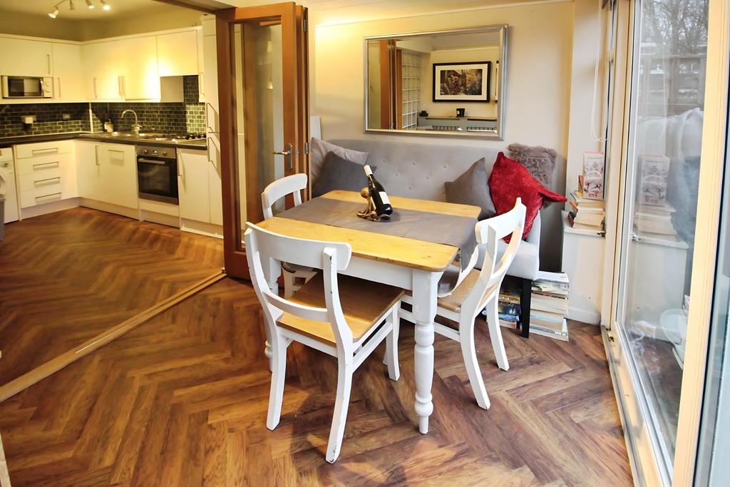 Dining Room 2.png