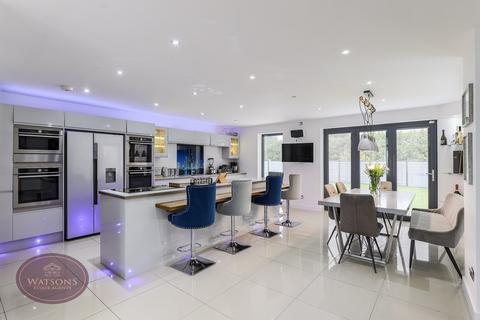 4 bedroom detached house for sale, Middleton Close, Nuthall, Nottingham, NG16