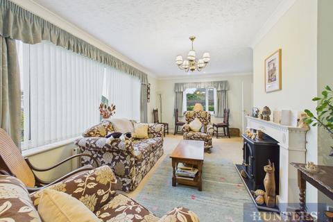 3 bedroom detached bungalow for sale, Byefield Grove, East Ayton, Scarborough