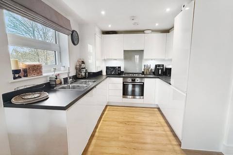 2 bedroom flat for sale, Weir Road, Bexley, DA5